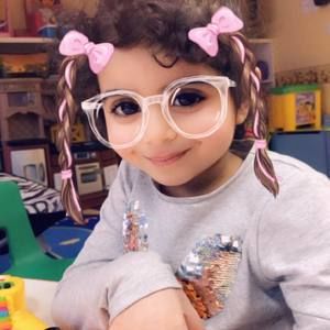 Meet your Posher, Nada